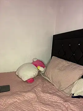 Snapshot of Sofia_Fiori chatting on 11-16-25, 04:06 Sofia Fiori online show from 11-16-25, 04:06