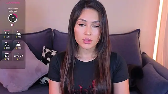 CarolineGuthrie online show from 01-14-26, 01:59