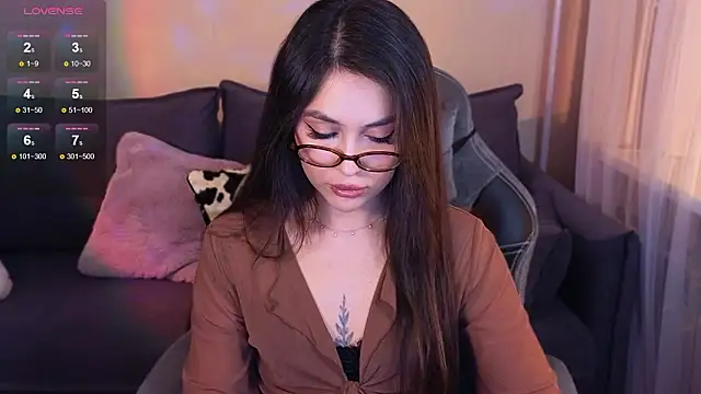 CarolineGuthrie online show from 03-11-26, 03:50