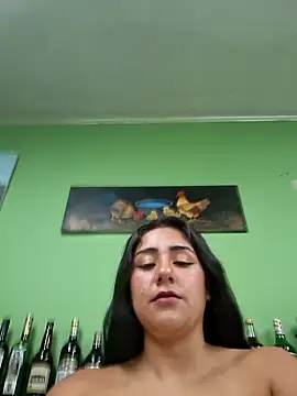 CAROLINE  07 online show from 11-10-25, 04:45