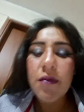 CAROLINE  07 online show from 11-13-25, 04:55