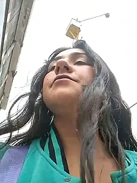 CAROLINE  07 online show from 10-04-25, 05:25