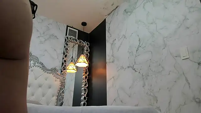 naughty milf4u  online show from 09-20-25, 09:31