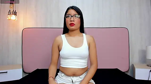 MelanyWayne  online show from 04-08-26, 06:31