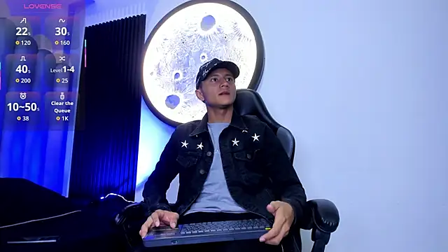  Leohot  online show from 11-18-25, 03:43