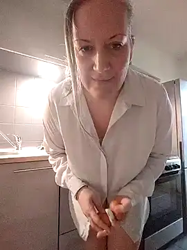 Feelineducentre online show from 02-08-26, 07:17