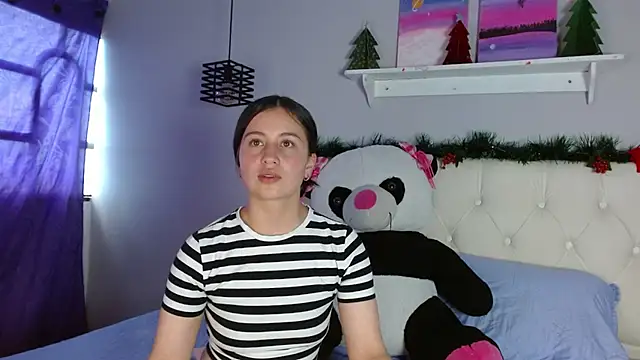 Zaaida  online show from 12-16-25, 04:44