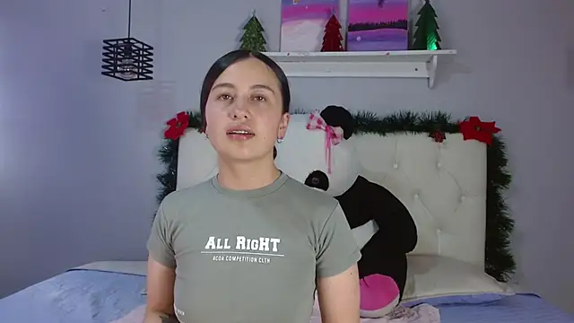 Zaaida  online show from 12-17-25, 08:36