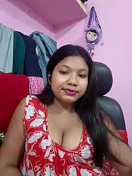 Snapshot of Redchery chatting on 05-27-26, 05:09 Redchery online show from 05-27-26, 05:09