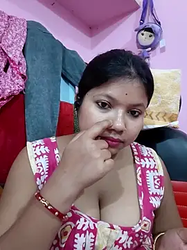 Snapshot of Redchery chatting on 05-31-26, 06:09 Redchery online show from 05-31-26, 06:09