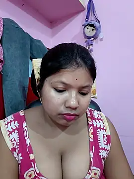 Snapshot of Redchery chatting on 05-31-26, 05:19 Redchery online show from 05-31-26, 05:19