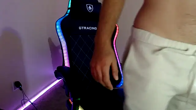 TypicalDepot5 online show from 11-07-25, 12:37