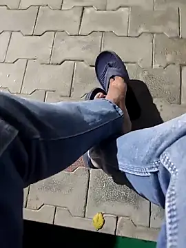 monty935 online show from 11-10-25, 01:05