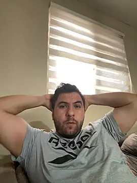 raulgzz4 online show from 04-28-26, 03:27