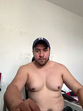 raulgzz4 online show from 04-02-26, 04:35