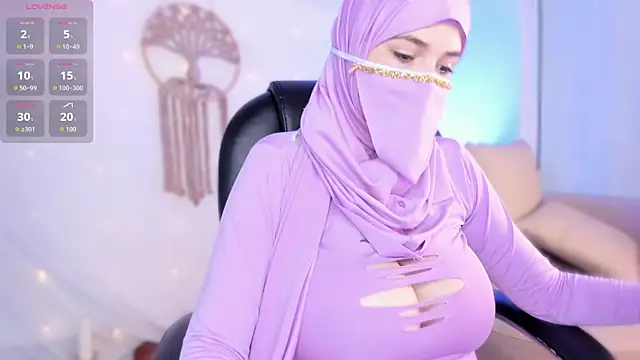 salma isawwii online show from 10-31-25, 02:24