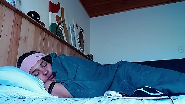 IVONNE COLLINS33 online show from 11-08-25, 09:18