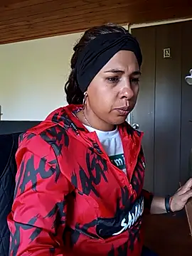 IVONNE COLLINS33 online show from 12-03-25, 03:00