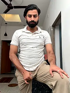 hottestboy03 online show from 10-28-25, 06:45