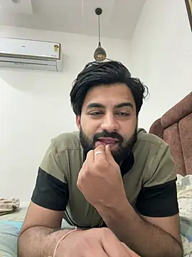 hottestboy03 online show from 02-25-26, 10:37