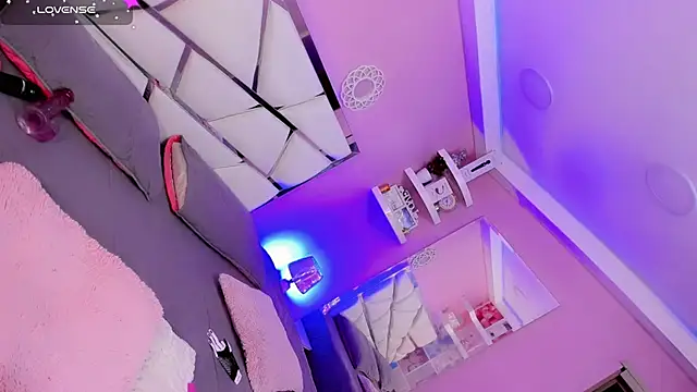 Ariia-janee online show from 11-10-25, 05:23