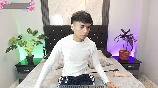 OnlyJos online show from 11-04-25, 07:39