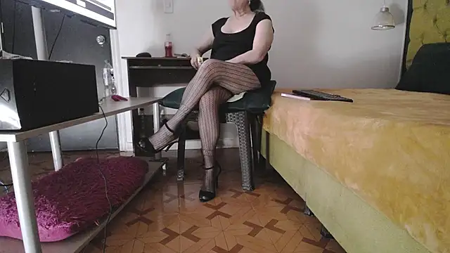 LADY-IN-BLACK online show from 02-10-26, 04:39