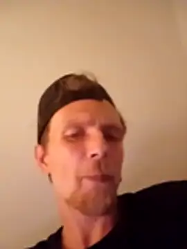 Snapshot of AcquiredCompound chatting on 10-25-25, 09:48 AcquiredCompound online show from 10-25-25, 09:48