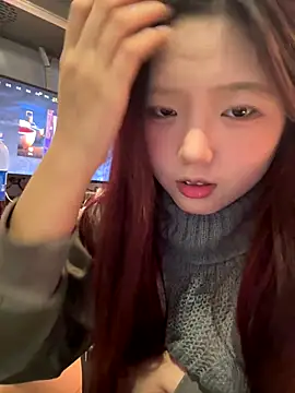 Snapshot of mimi9420 chatting on 11-30-25, 09:43 mimi9420 online show from 11-30-25, 09:43