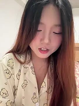 Snapshot of mimi9420 chatting on 05-20-26, 04:15 mimi9420 online show from 05-20-26, 04:15