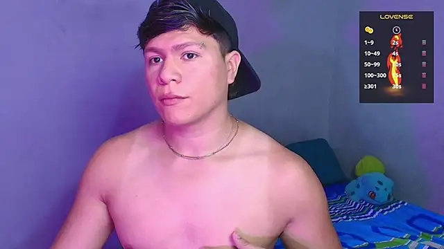 Alejandro Vt online show from 12-22-25, 01:28