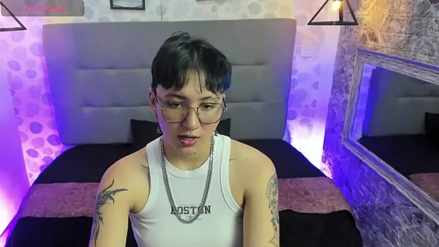 emahills  axelrose online show from 09-25-25, 11:11
