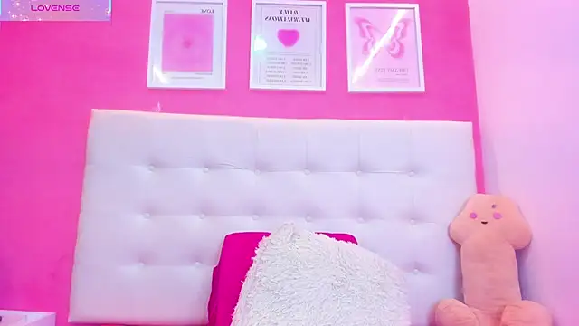 Macarena 05 online show from 12-23-25, 02:55