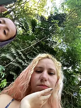 Snapshot of Bruna551 chatting on 10-05-25, 07:04 Bruna551 online show from 10-05-25, 07:04