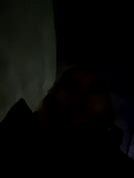 Snapshot of Bruna551 chatting on 10-10-25, 12:00 Bruna551 online show from 10-10-25, 12:00