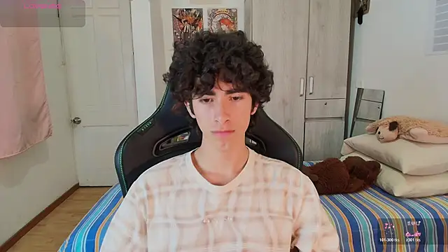 Nude Boy18 online show from 04-12-26, 06:05