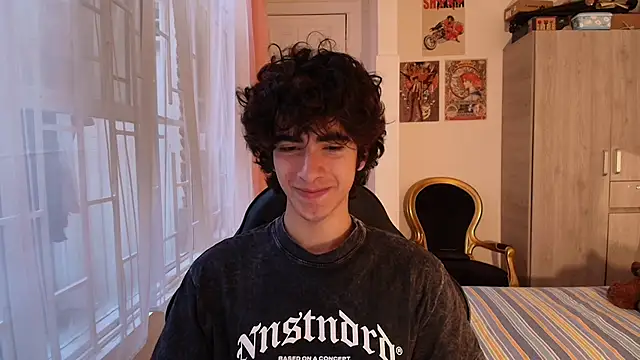 Nude Boy18 online show from 11-01-25, 10:14