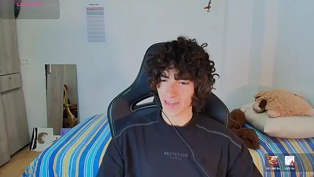 Nude Boy18 online show from 03-04-26, 06:21