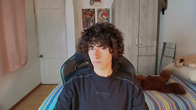 Nude Boy18 online show from 03-23-26, 02:22