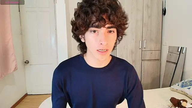 Nude Boy18 online show from 11-17-25, 12:14