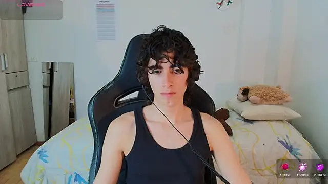 Nude Boy18 online show from 02-25-26, 04:01