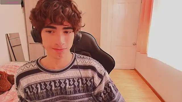 Nude Boy18 online show from 09-08-25, 06:40