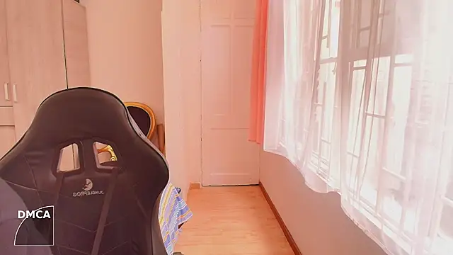 Nude Boy18 online show from 10-05-25, 08:32