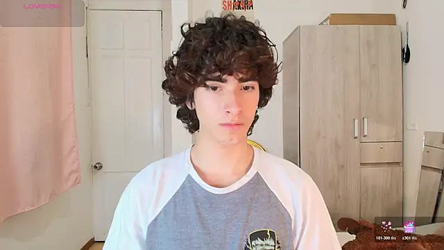 Nude Boy18 online show from 11-20-25, 05:30