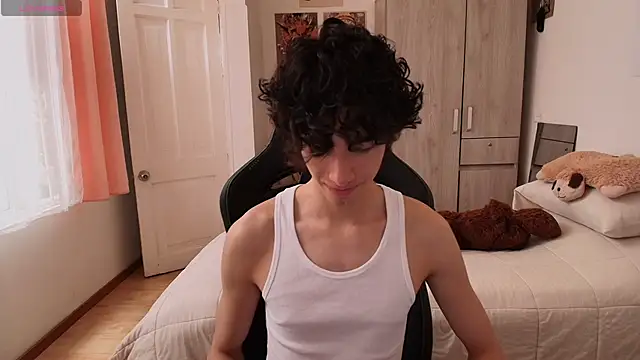 Snapshot of Nude_Boy18 chatting on 04-18-26, 08:09 Nude Boy18 online show from 04-18-26, 08:09