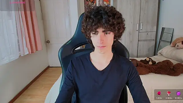 Nude Boy18 online show from 12-21-25, 09:26