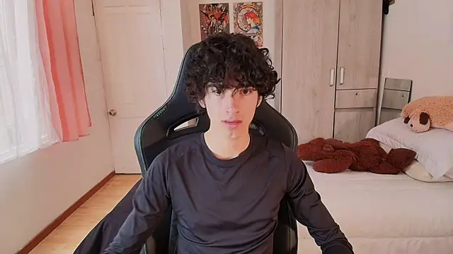 Snapshot of Nude_Boy18 chatting on 05-17-26, 08:09 Nude Boy18 online show from 05-17-26, 08:09