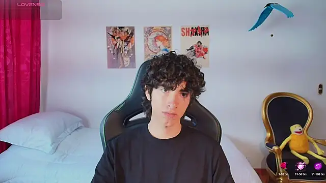 Nude Boy18 online show from 07-11-26, 10:32