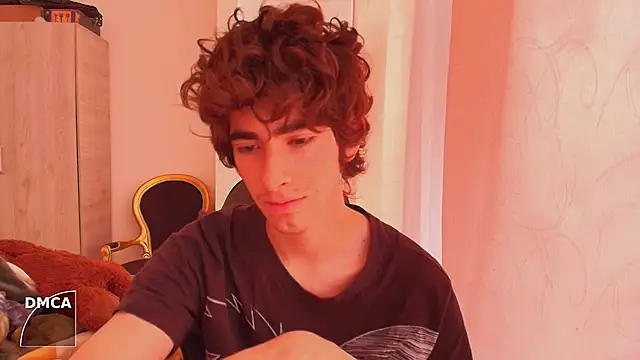 Nude Boy18 online show from 10-03-25, 04:19