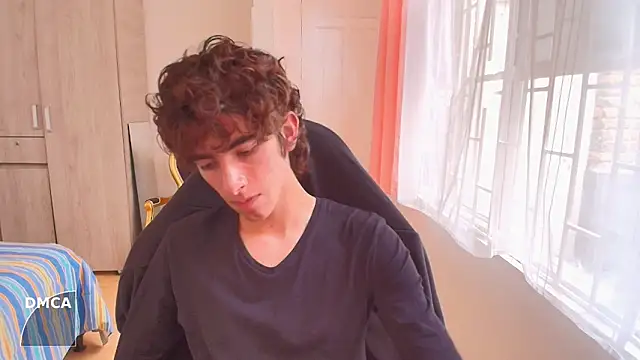 Nude Boy18 online show from 09-24-25, 07:31